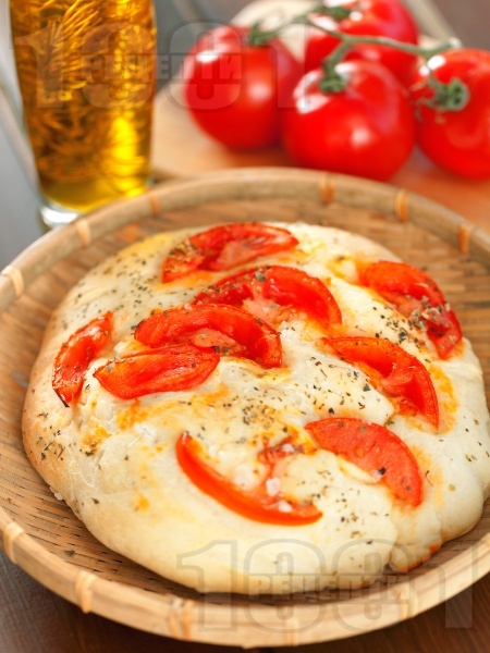 Фокача с домати и риган - снимка на рецептата